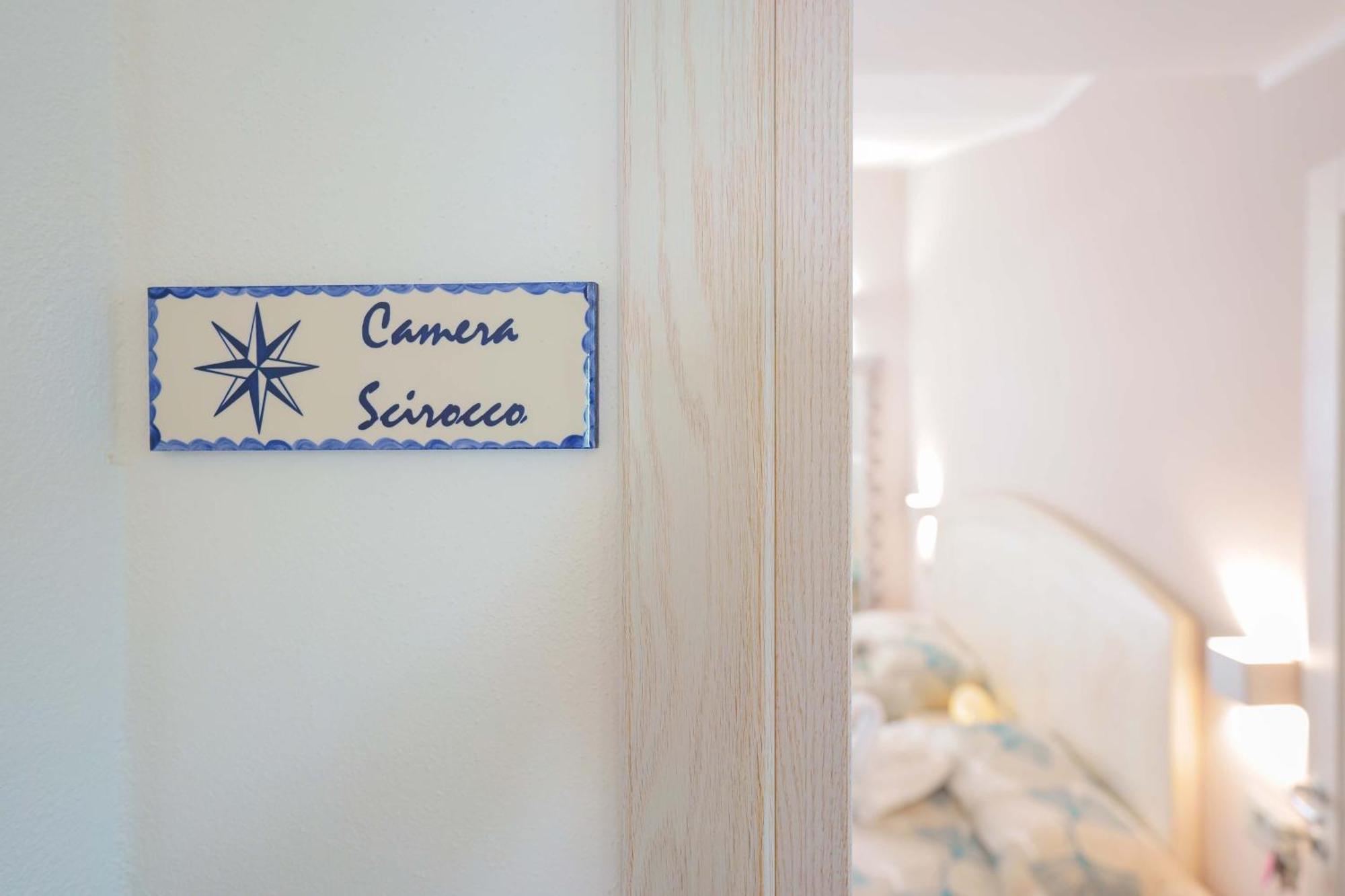ヴィッラシミーウス La Rosa Dei Venti Bed & Breakfast エクステリア 写真