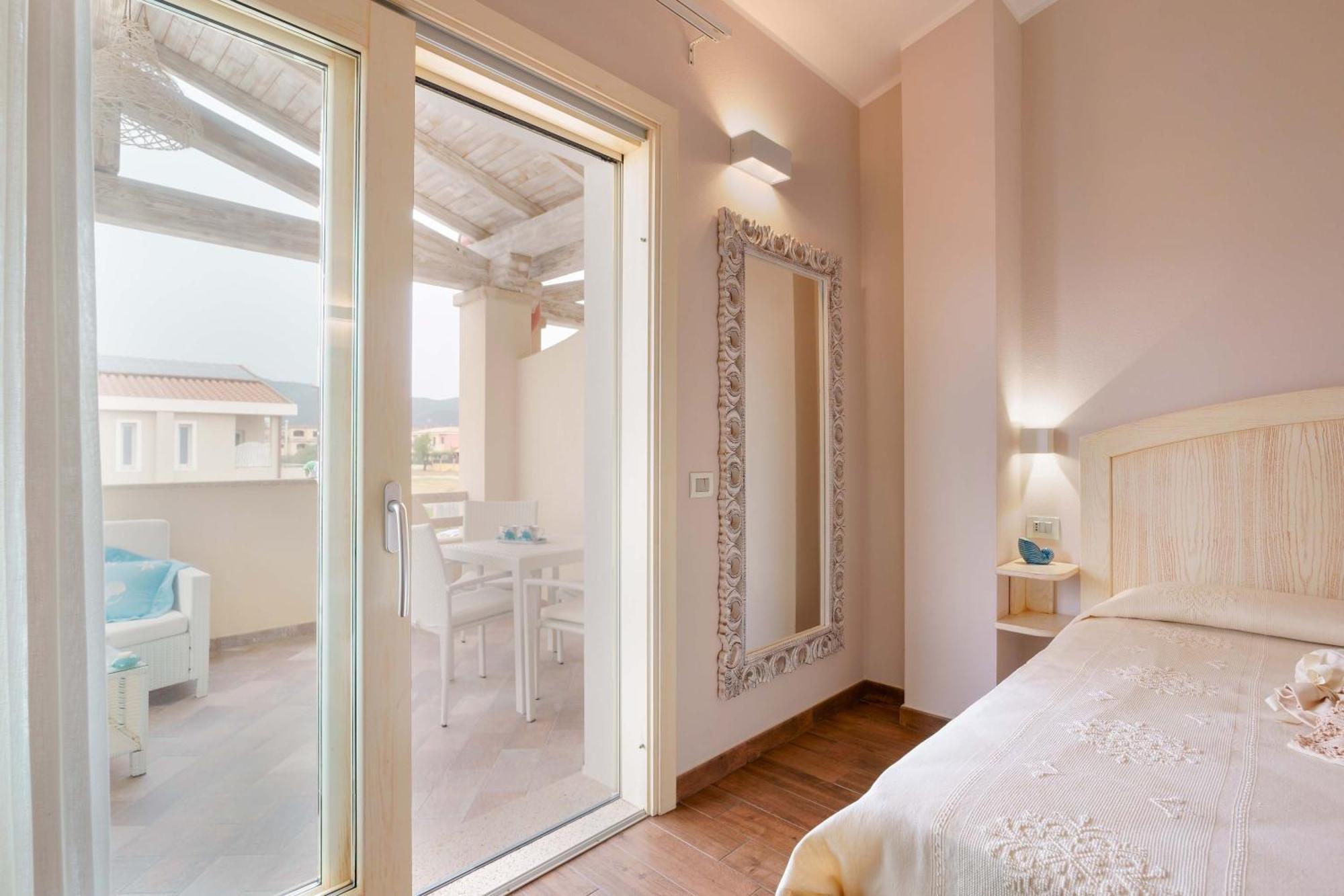 ヴィッラシミーウス La Rosa Dei Venti Bed & Breakfast エクステリア 写真